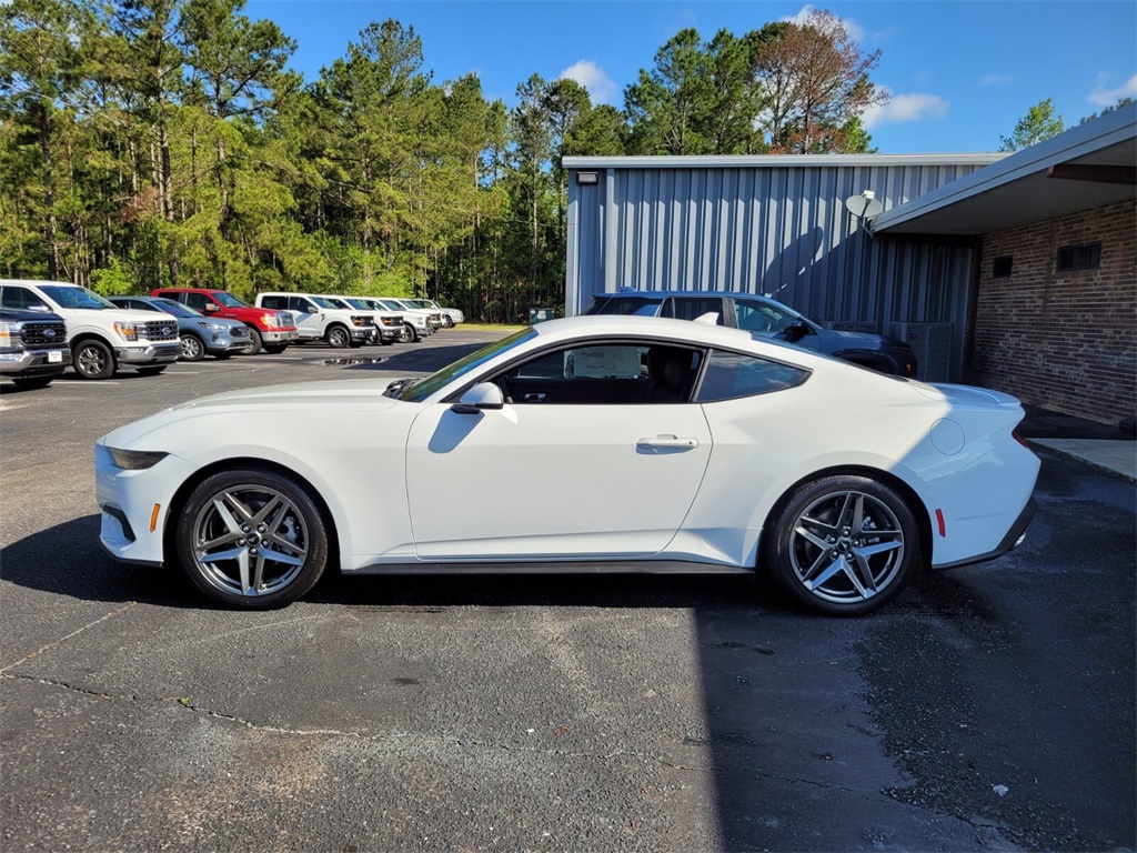 2025 Ford Mustang EcoBoost Premium photo 4