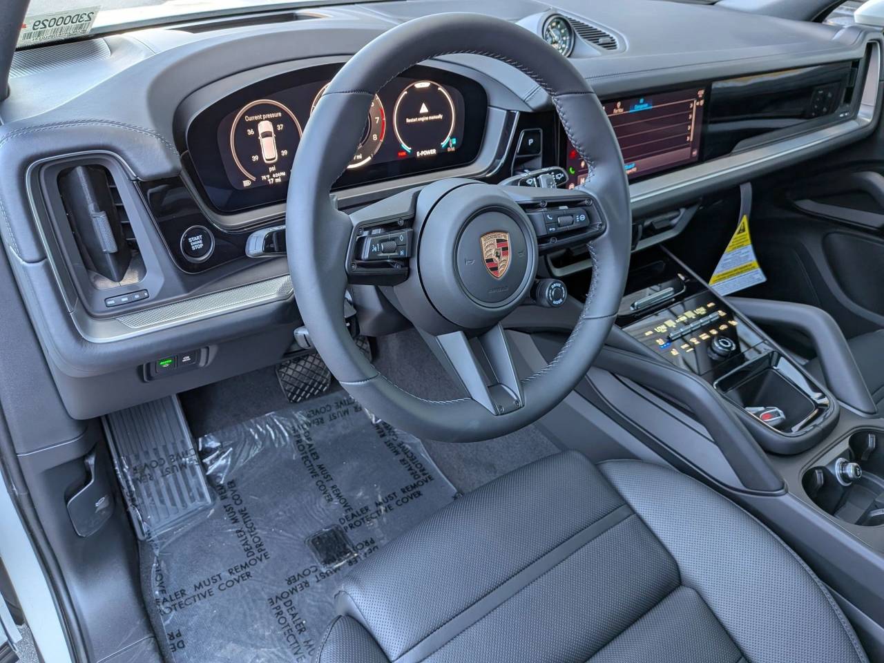 2026 Porsche Cayenne Base photo 3