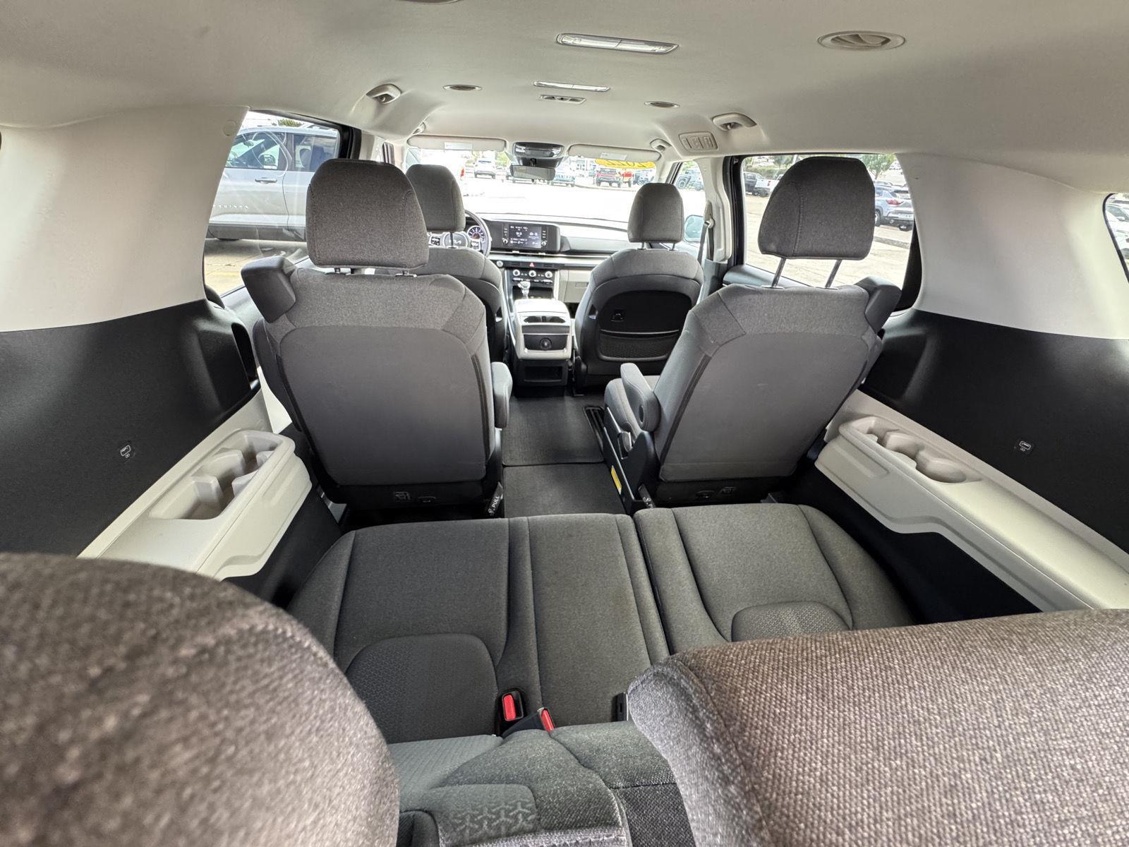 2022 Kia Carnival LX photo 37