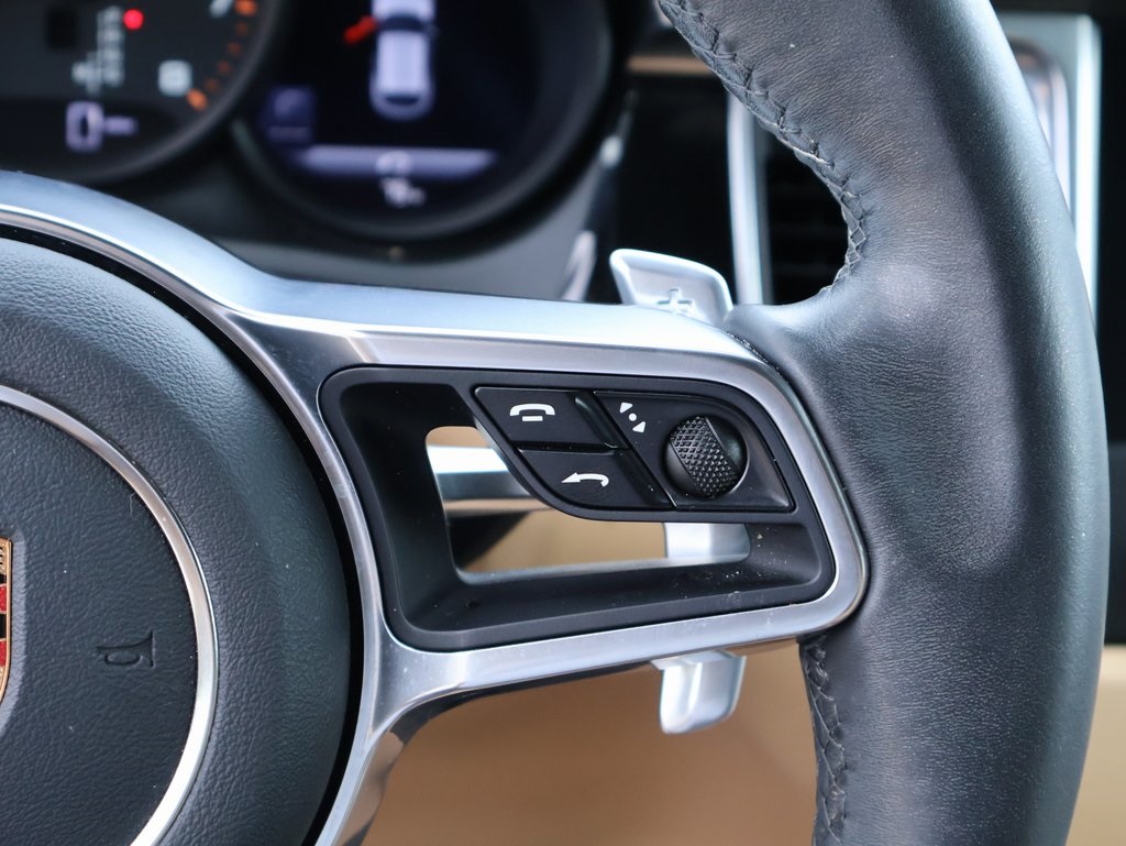 2017 Porsche Macan photo 29