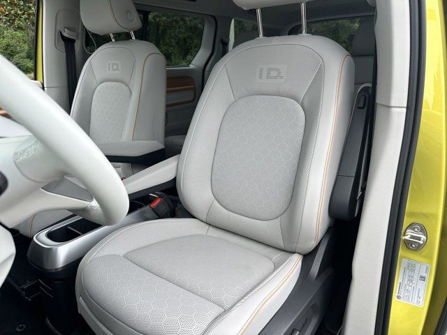 2025 Volkswagen ID. Buzz photo 3