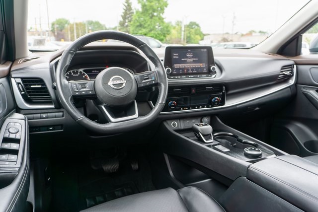 2022 Nissan Rogue SV photo 12
