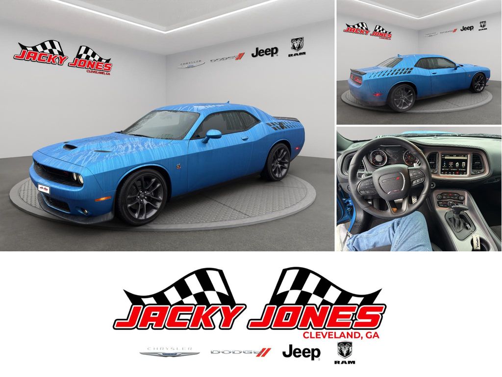 2023 Dodge Challenger R/T's photo