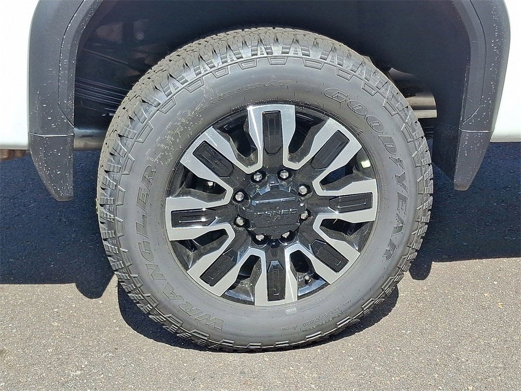 2025 Gmc Sierra 3500 HD Denali Ultimate photo 4