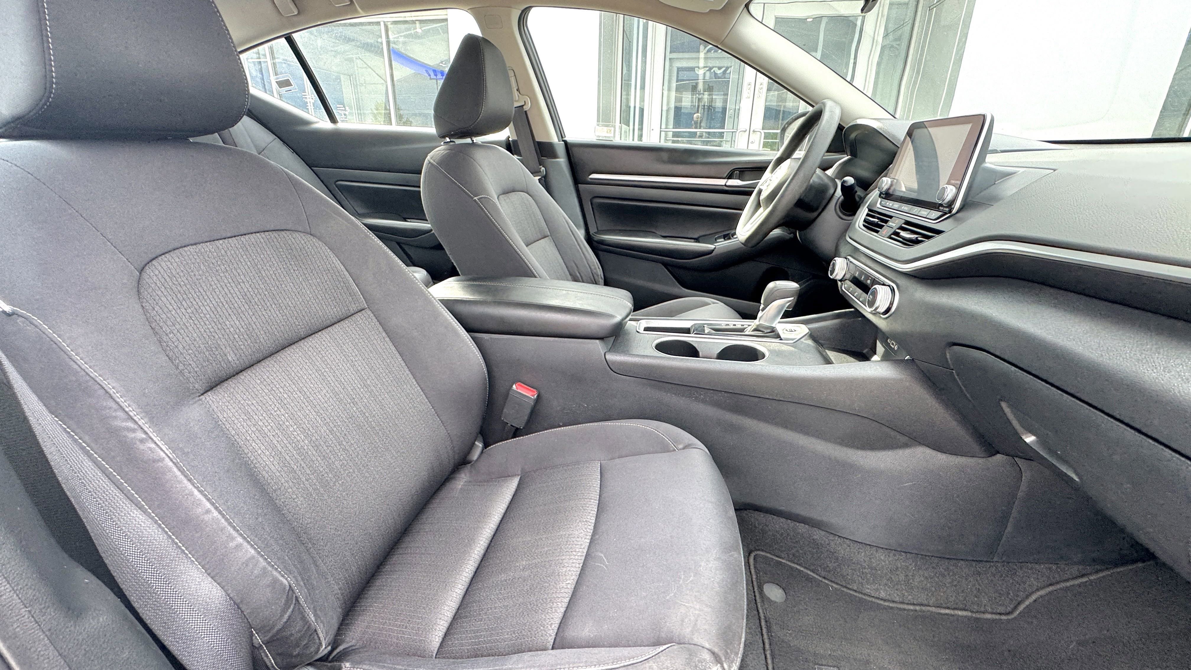 2022 Nissan Altima 2.5 SV photo 4