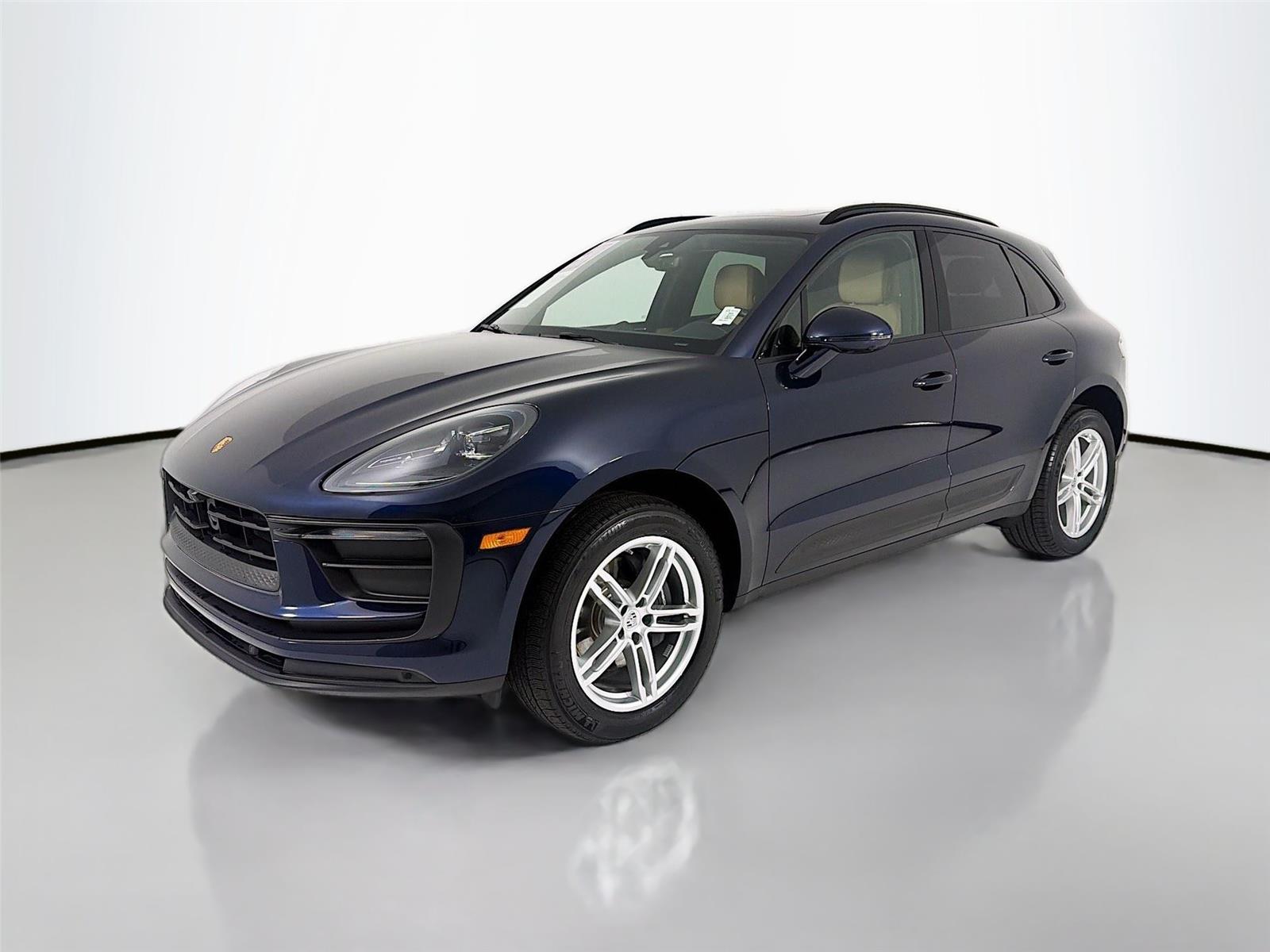 2023 Porsche Macan Base