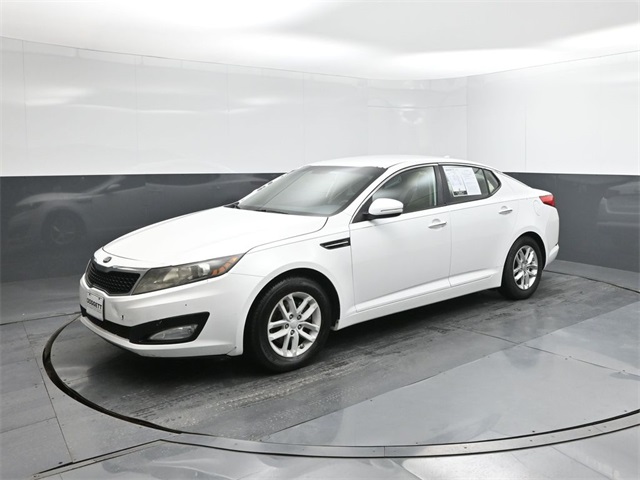 2013 Kia Optima LX's photo