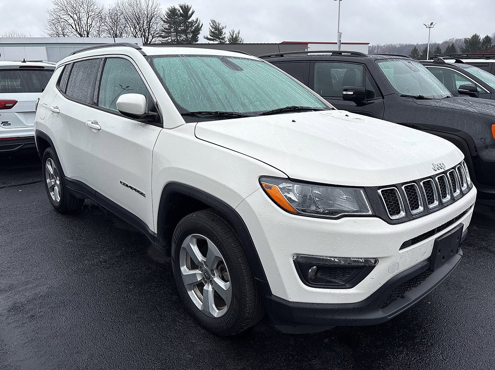 2019 Jeep Compass Latitude photo 2