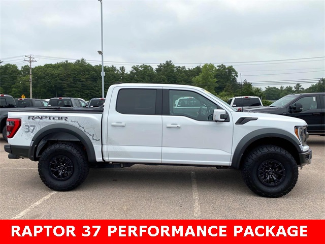 2023 Ford F-150 Raptor photo 2