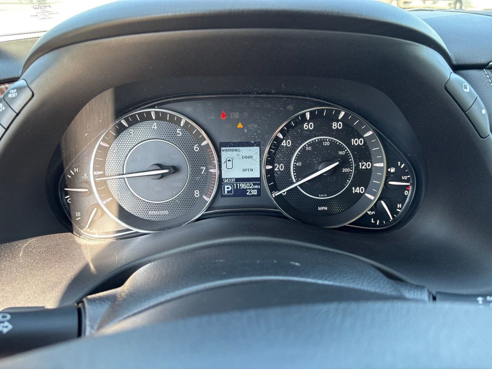 2020 Nissan Armada SL photo 18
