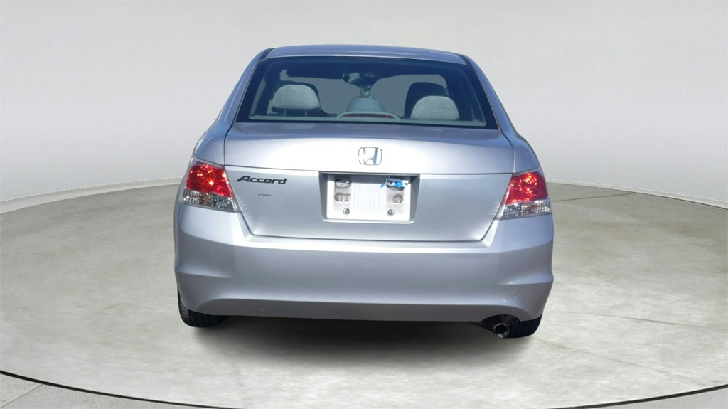 2010 Honda Accord LX photo 4