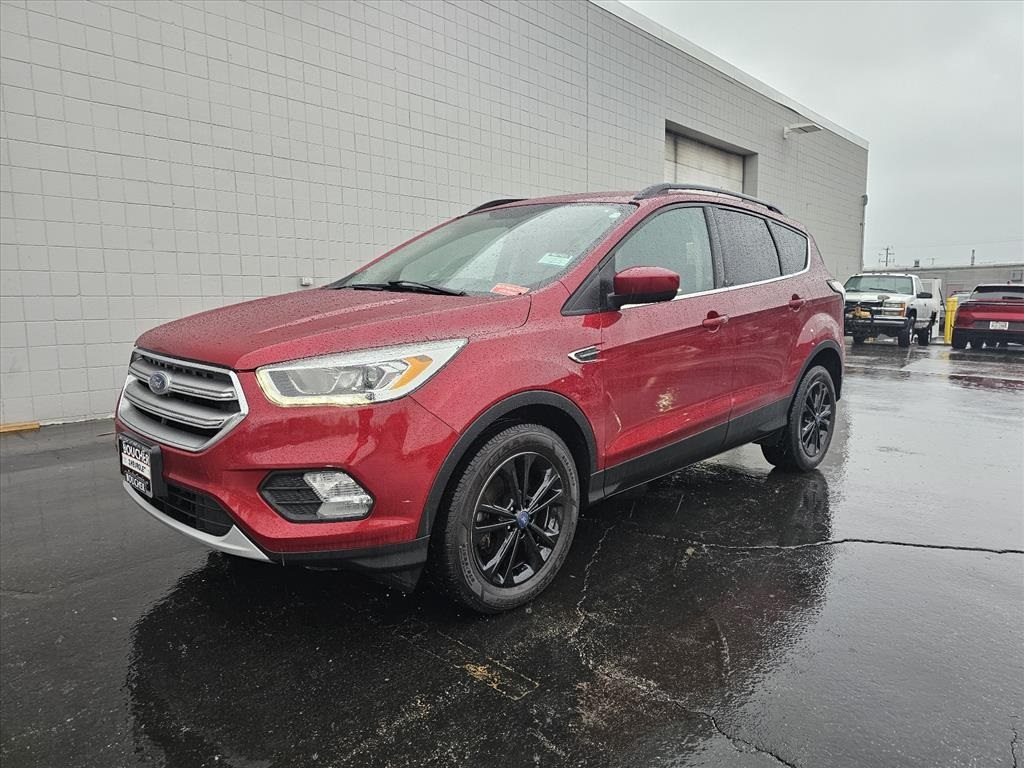 Used 2017 Ford Escape SE with VIN 1FMCU0GD2HUE66569 for sale in Waukesha, WI