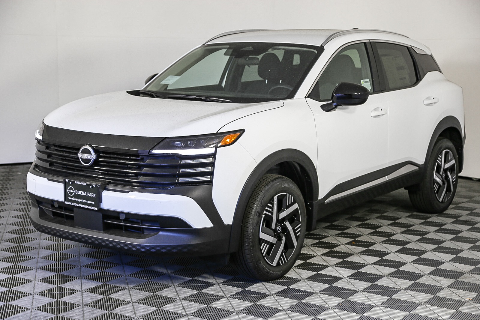 2026 Nissan Kicks SV photo 3