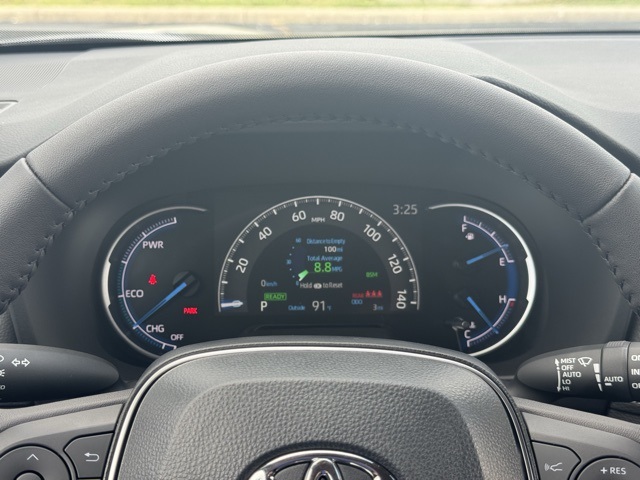 2025 Toyota RAV4 Hybrid XLE photo 19