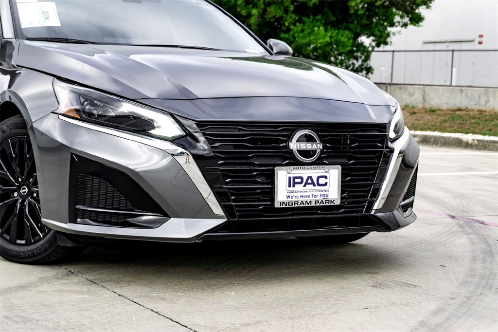 2025 Nissan Altima SV Special Edition photo 3