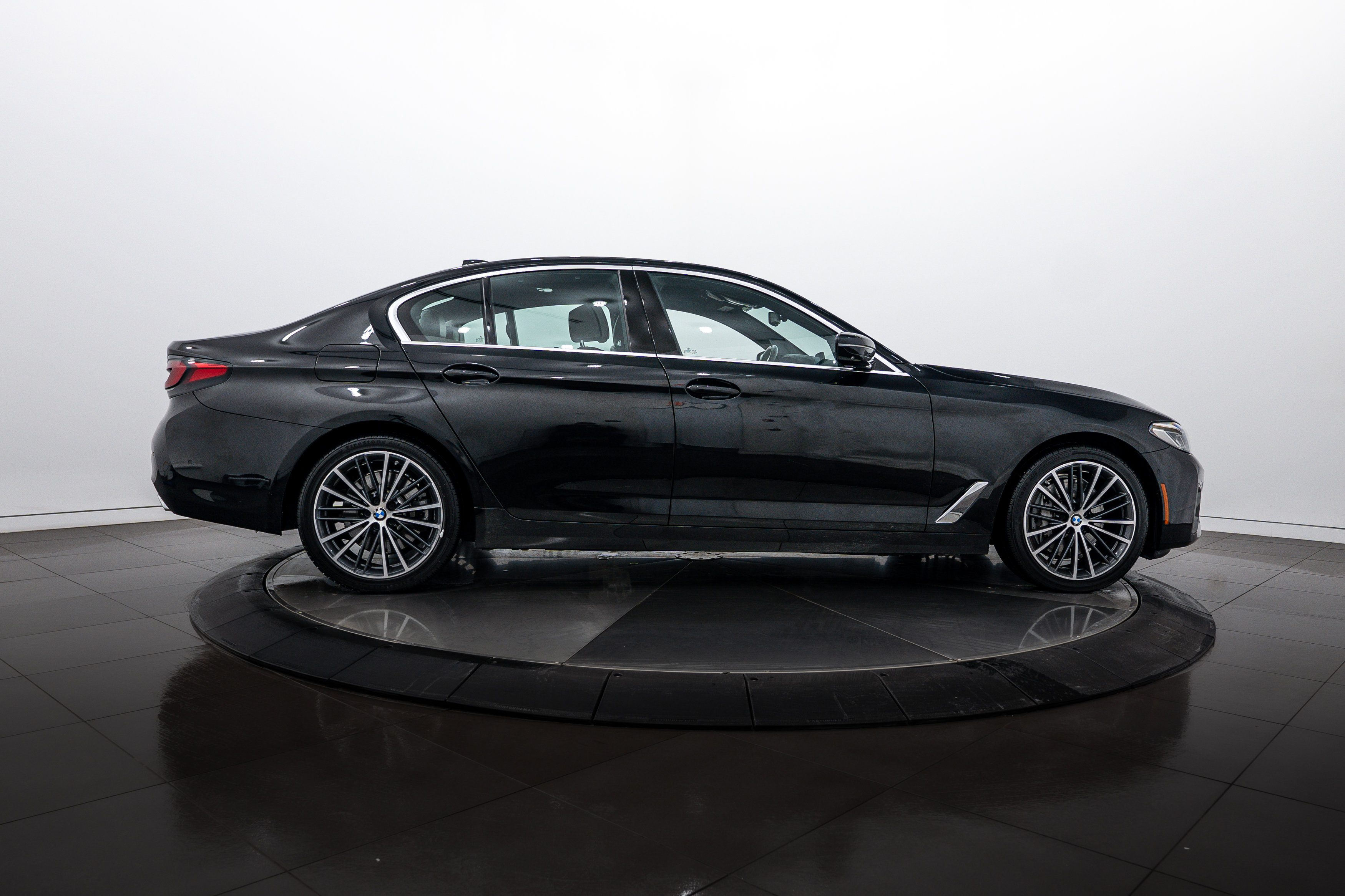 2021 Bmw 540i xDrive photo 3