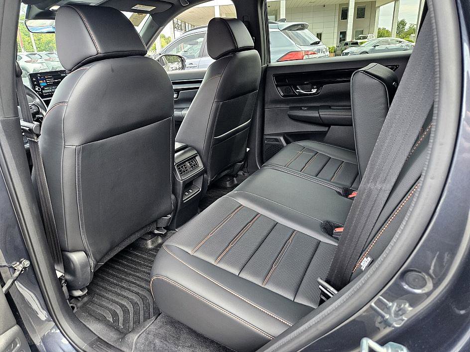 2024 Honda CR-V Hybrid Sport Touring photo 8