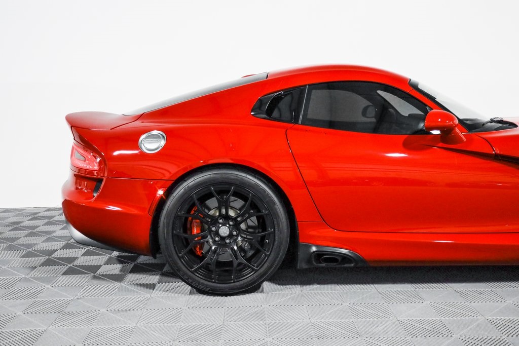2015 Dodge Viper SRT10 photo 2