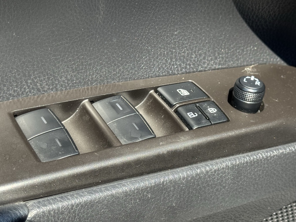 2023 Toyota Camry SE photo 11