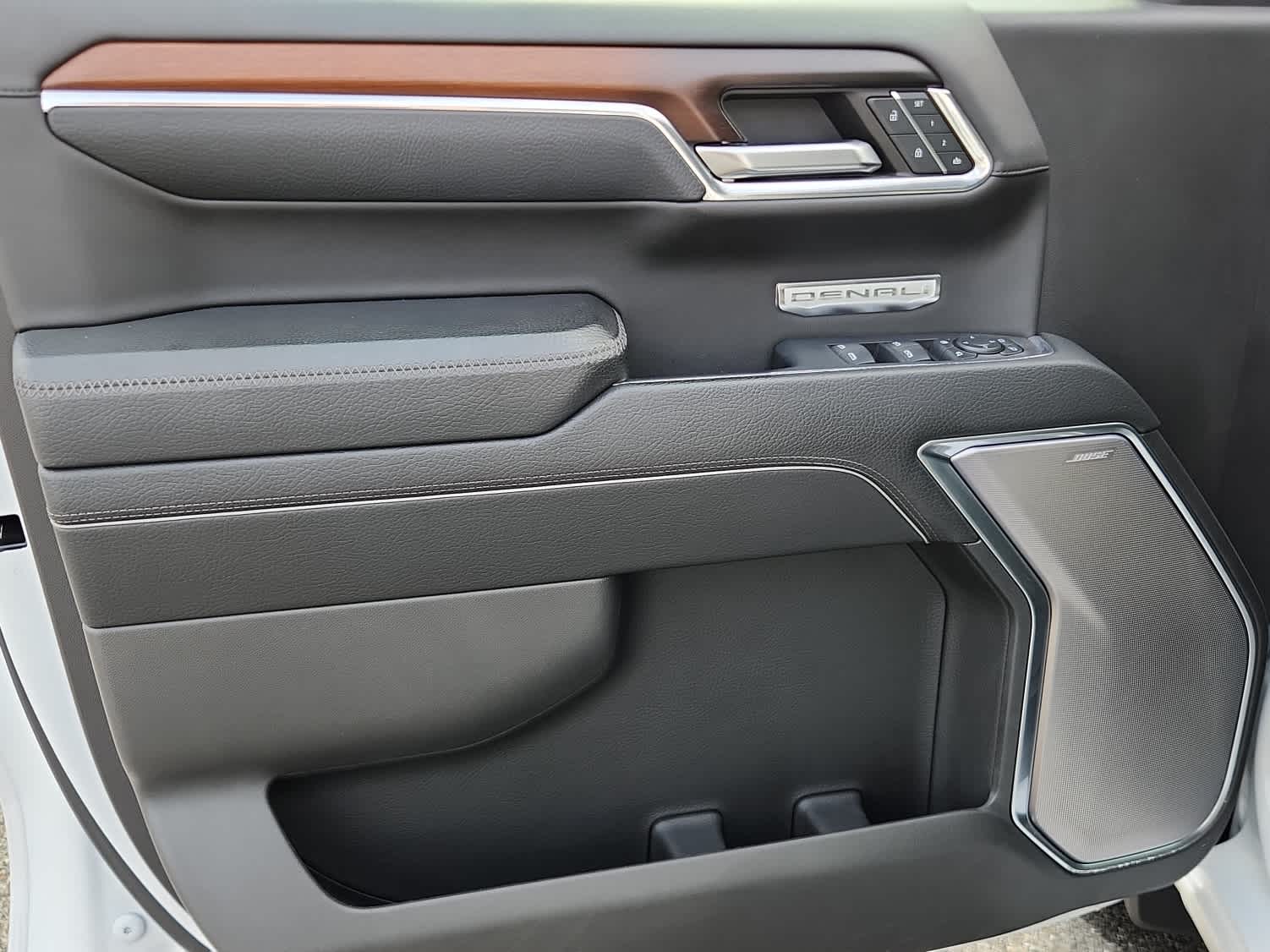 2024 Gmc Sierra 1500 Denali photo 15