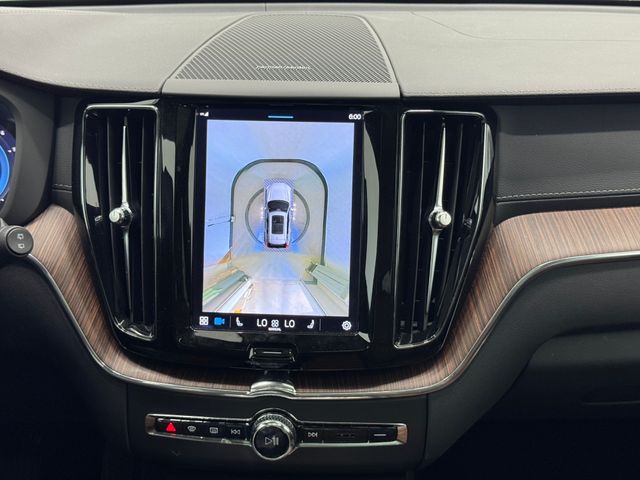 2022 Volvo XC60 B5 Inscription photo 4