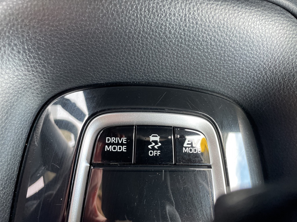 2022 Toyota Corolla Hybrid LE photo 17