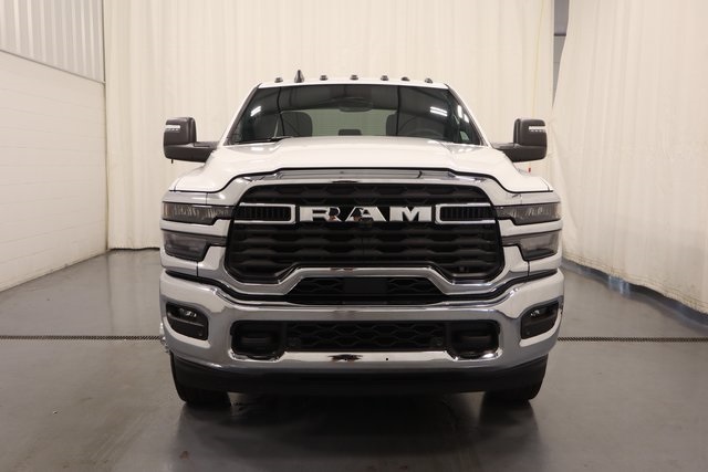 2026 Ram 3500 Big Horn photo 3