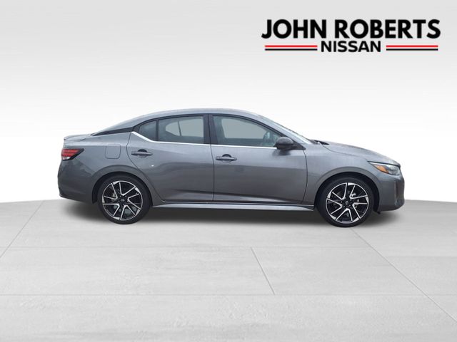 2024 Nissan Sentra SR photo 2