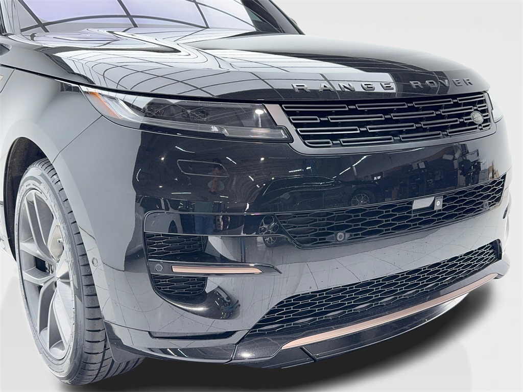 2023 Land Rover Range Rover Sport SE photo 3