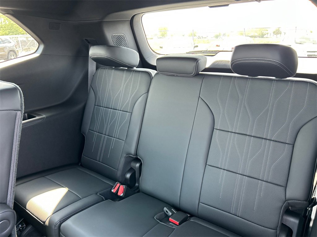 2026 Buick Enclave Avenir photo 31