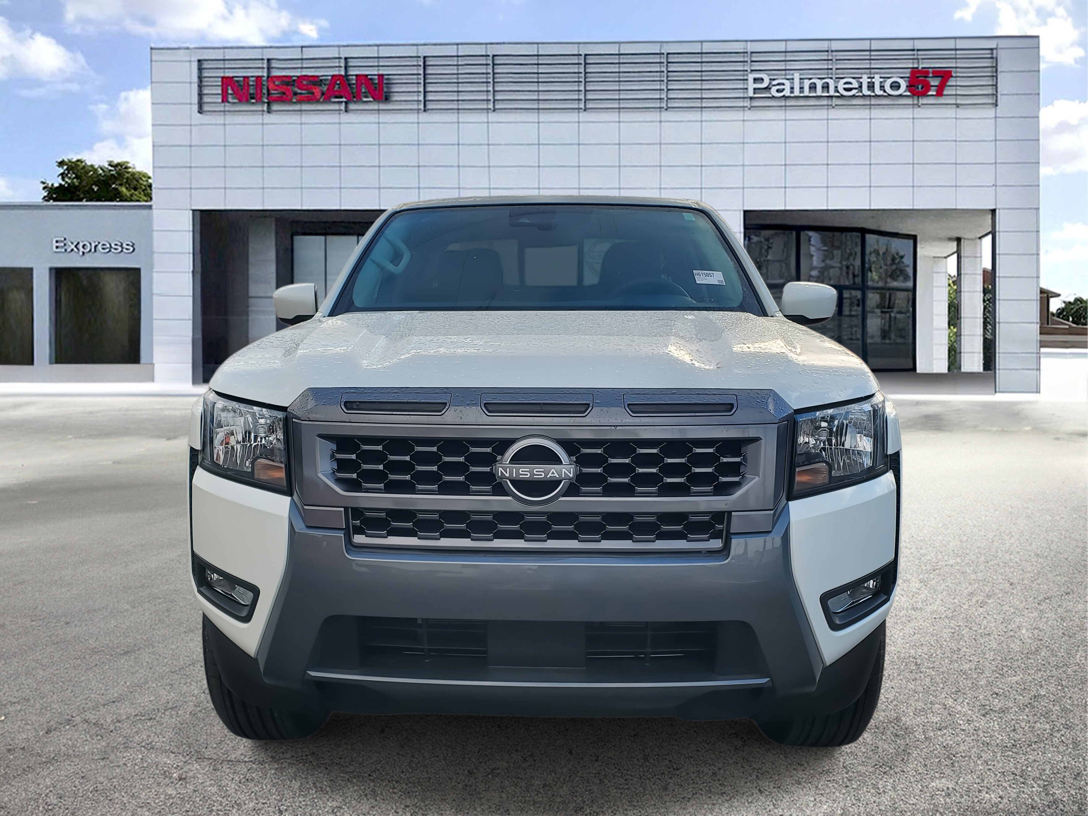 2025 Nissan Frontier SV photo 2