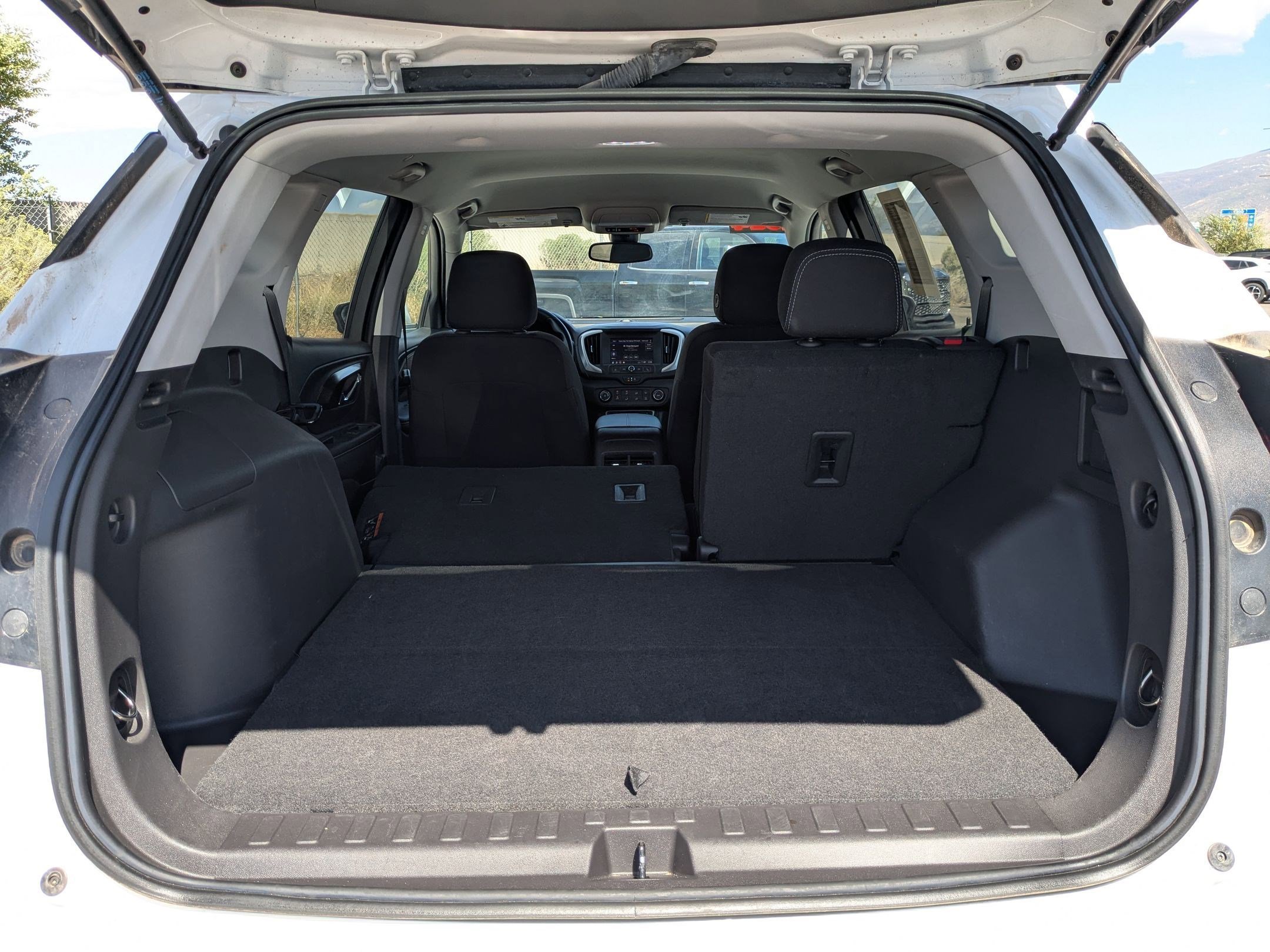2024 Gmc Terrain SLE photo 25