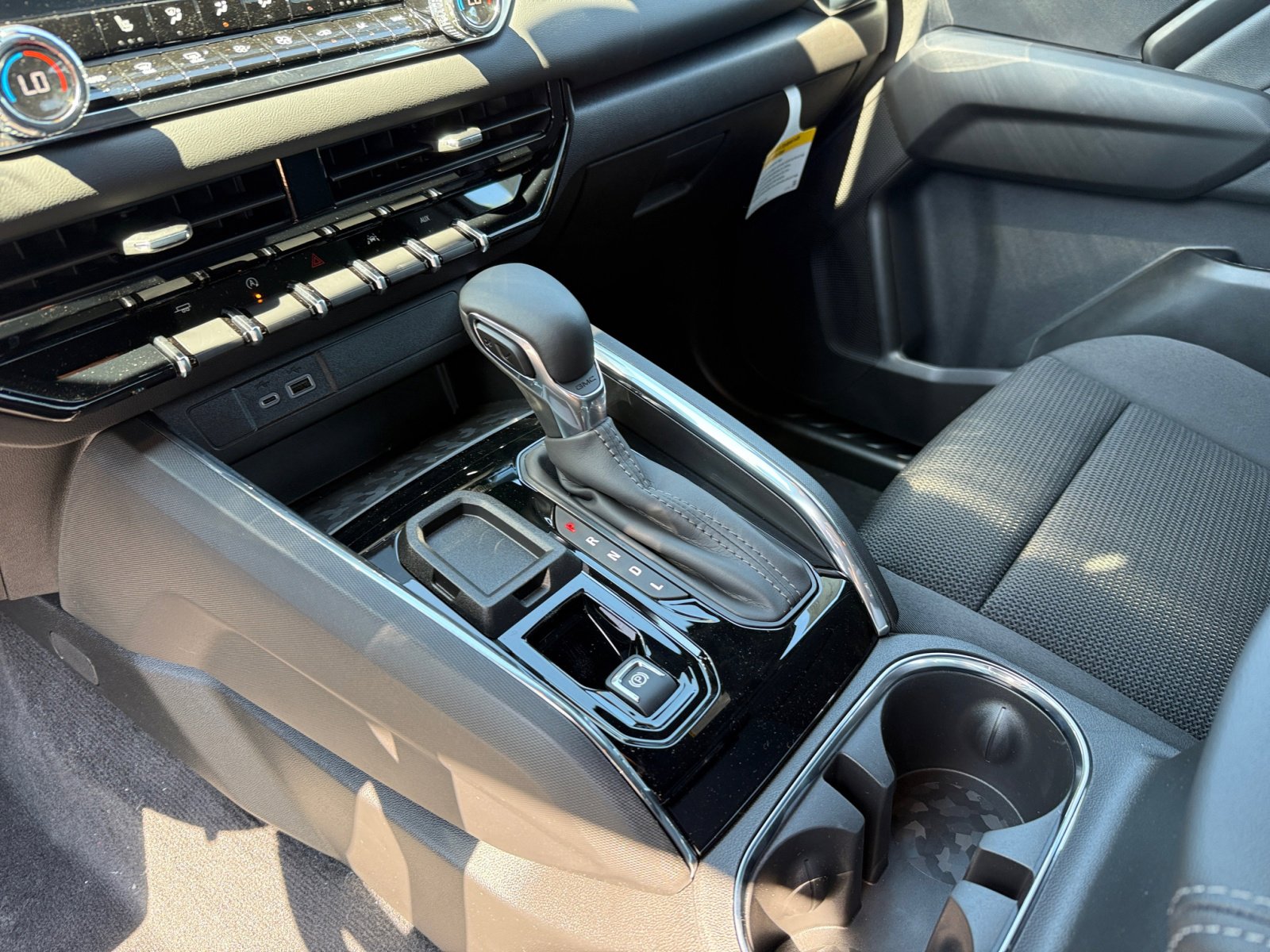 2025 Gmc Canyon Elevation photo 13