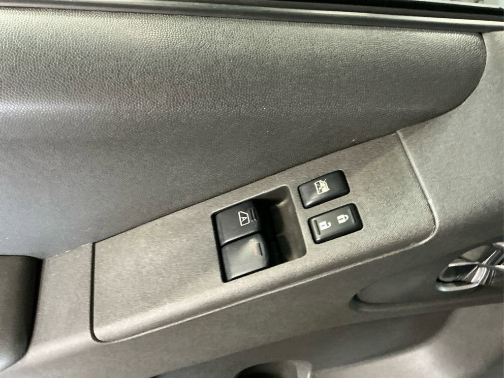 2019 Nissan Frontier SV photo 16