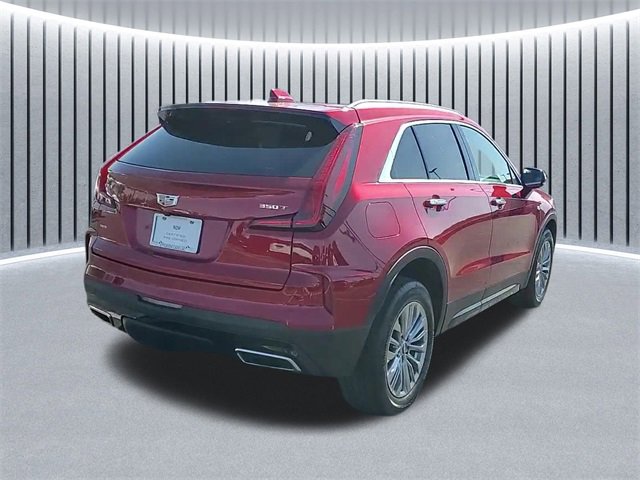 2024 Cadillac XT4 Premium Luxury photo 3