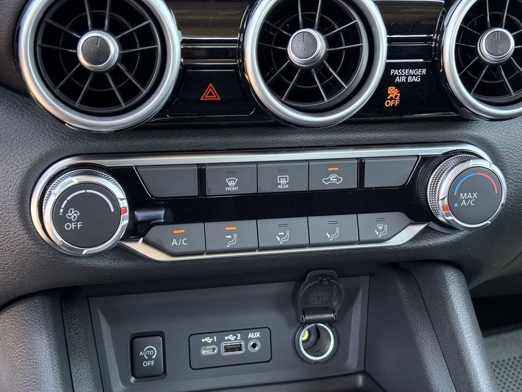 2025 Nissan Sentra SV photo 15