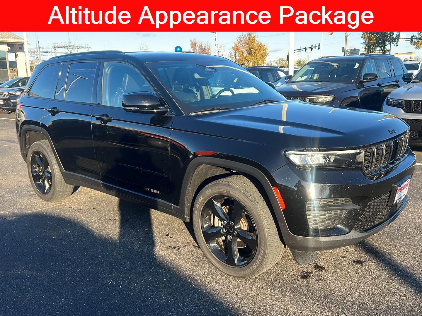 Used 2022 Jeep Grand Cherokee Altitude with VIN 1C4RJHAG0N8605014 for sale in Waconia, Minnesota