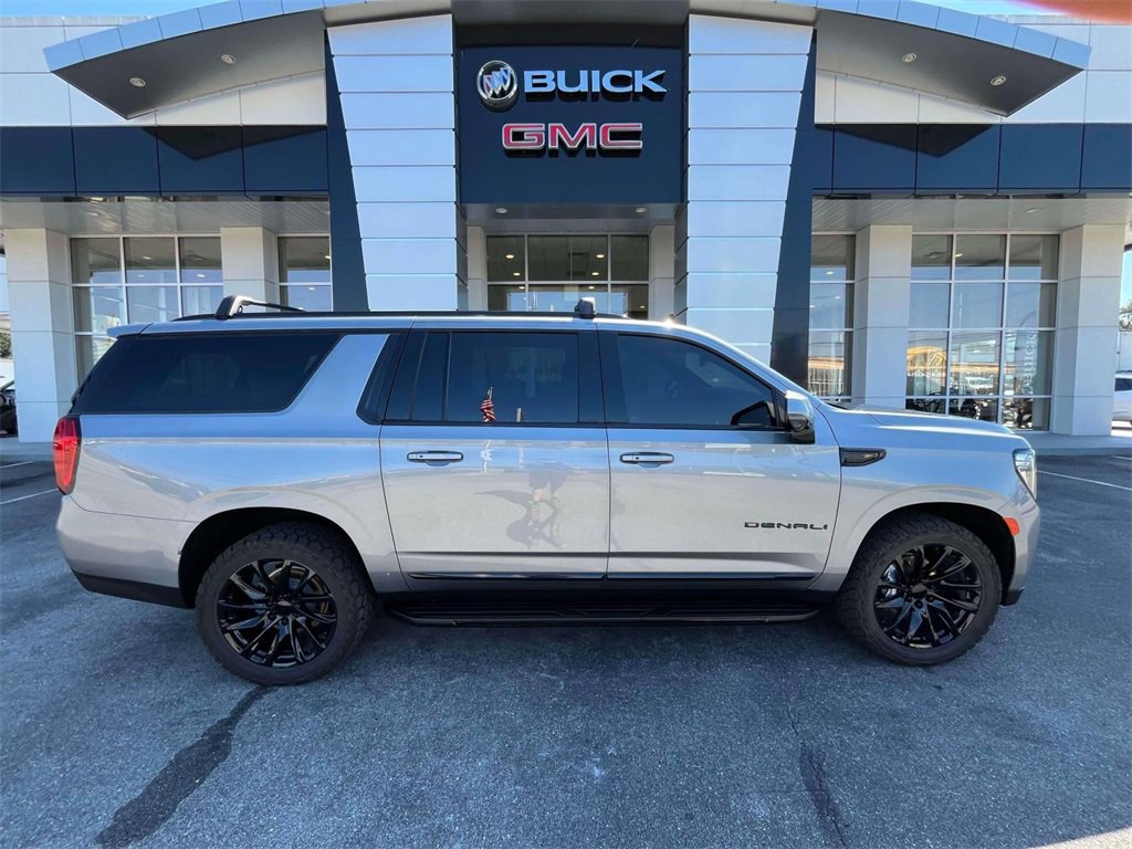 2023 Gmc Yukon XL Denali photo 2
