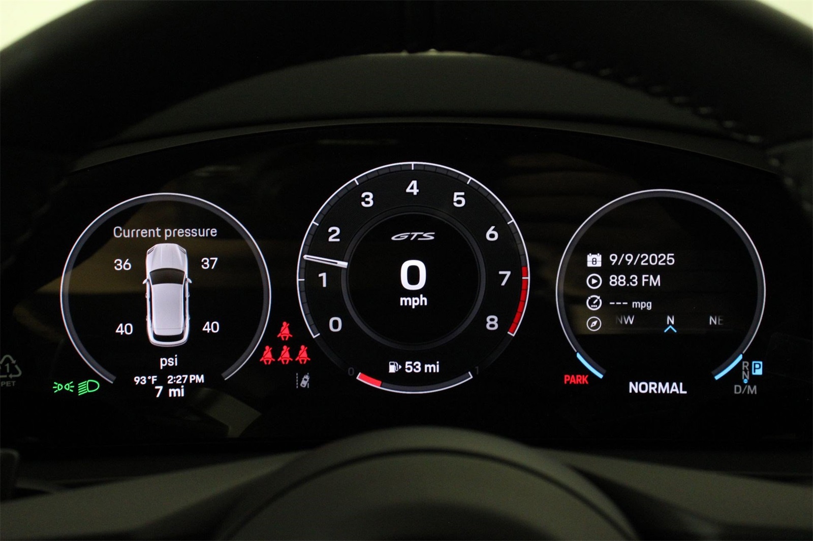 2026 Porsche Cayenne GTS photo 13