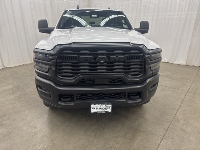 2025 Ram 3500 Tradesman photo 2