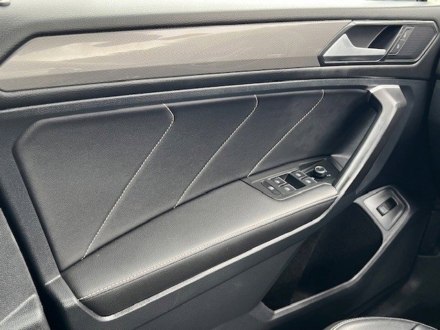 2024 Volkswagen Tiguan SE Wolfsburg Edition photo 28