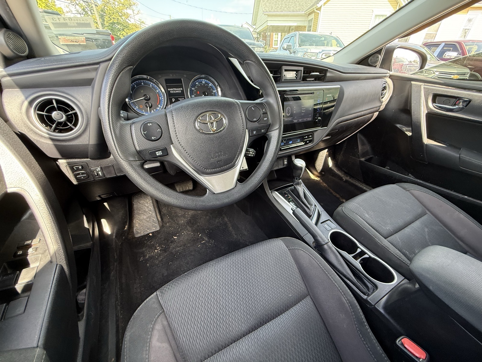 2017 Toyota Corolla LE photo 11