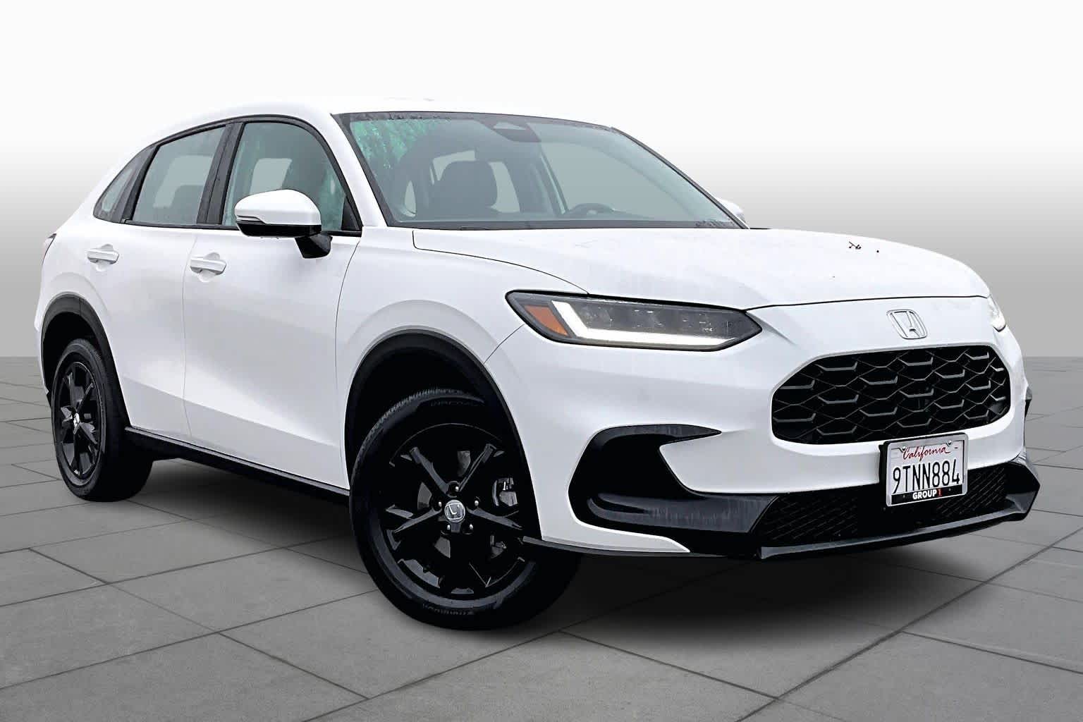 2025 Honda HR-V LX photo 2