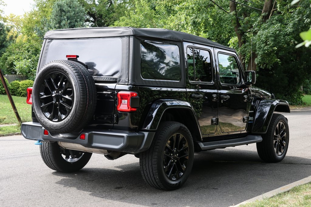 2023 Jeep Wrangler Sahara 4xe photo 5