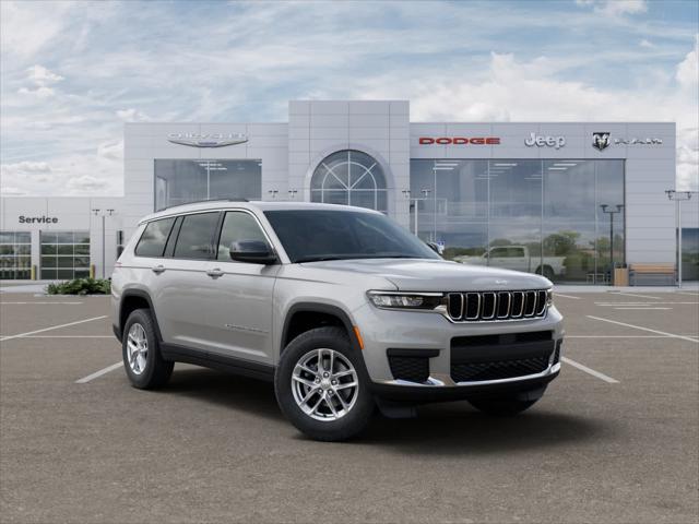 2025 Jeep Grand Cherokee L Laredo's photo