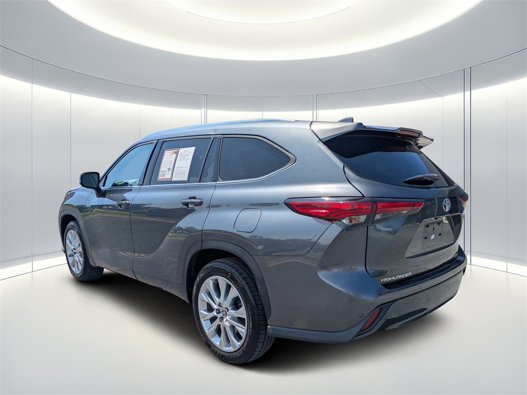 2020 Toyota Highlander Limited photo 3