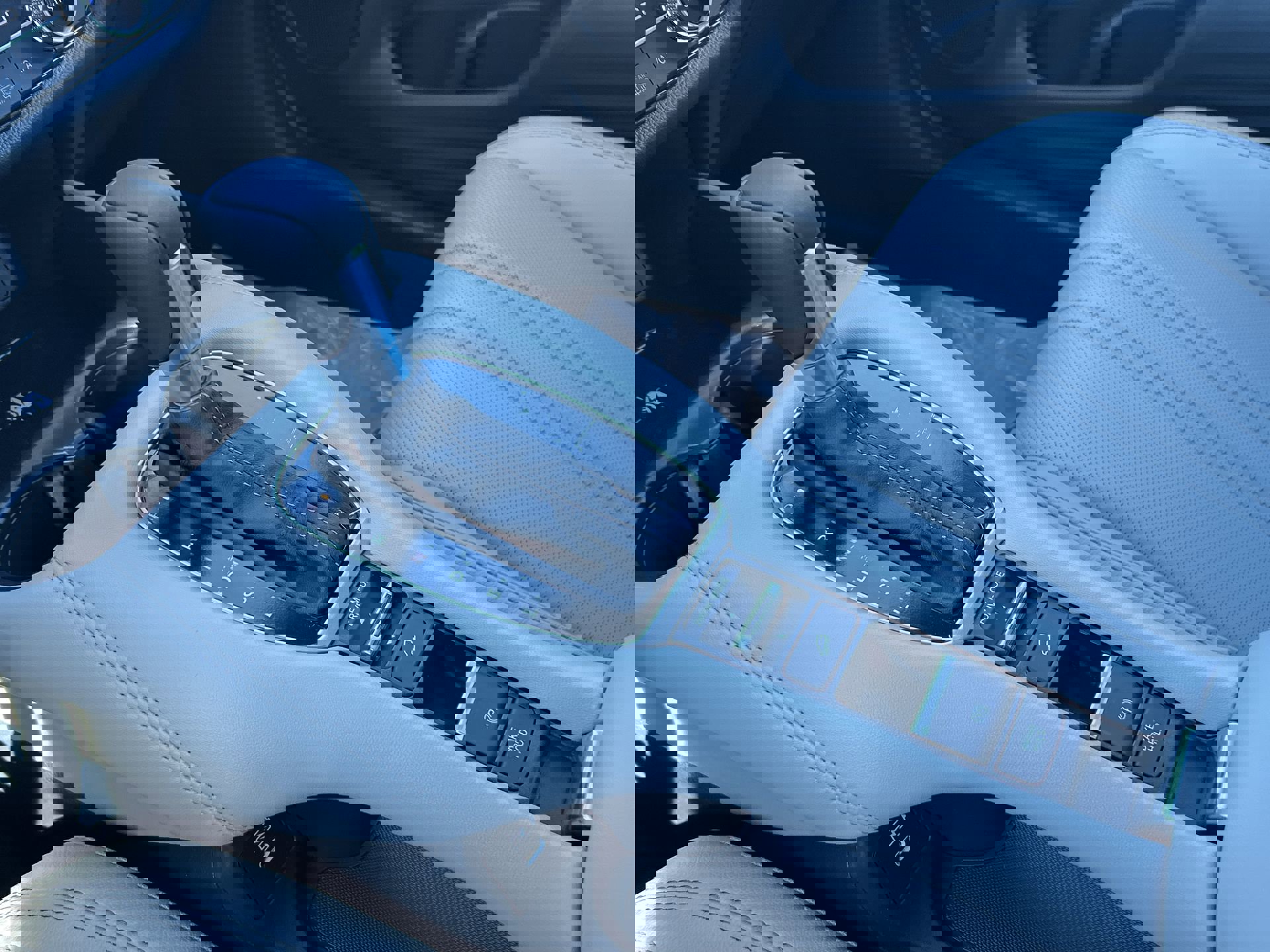 2026 Honda HR-V EX-L photo 19