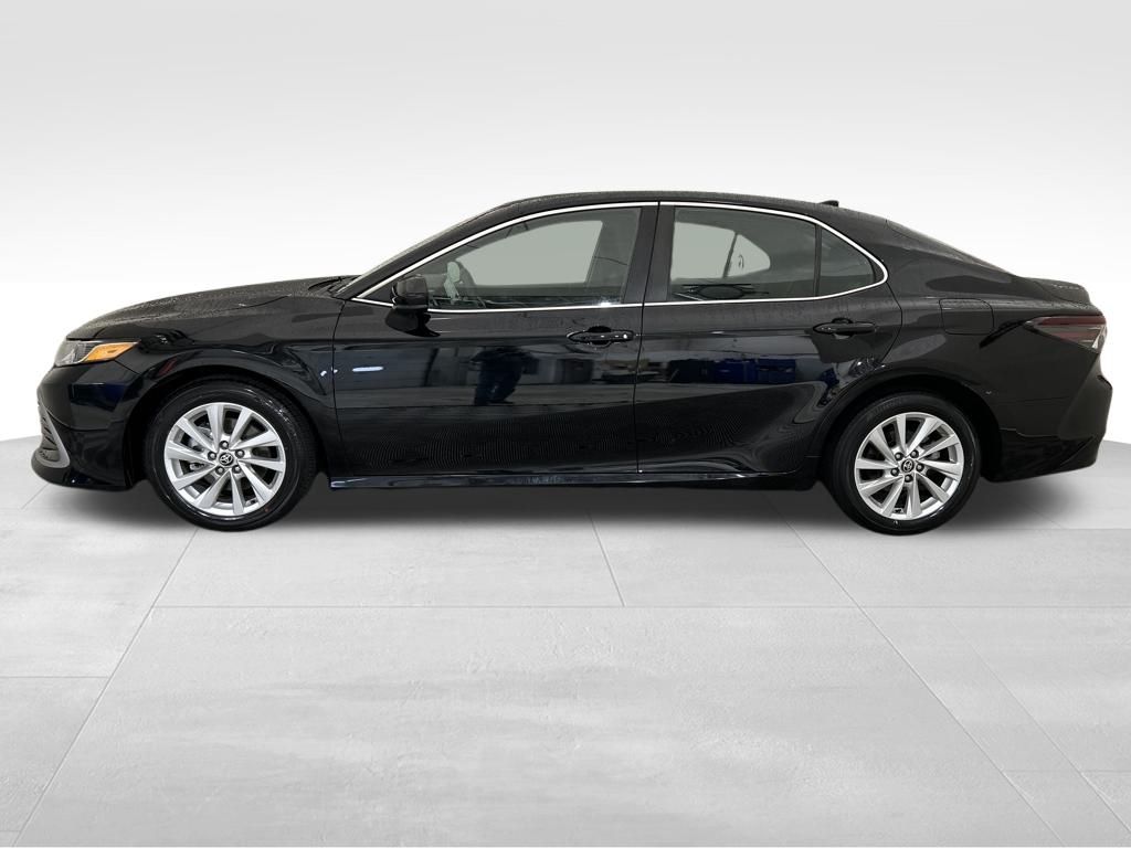 2024 Toyota Camry LE photo 2