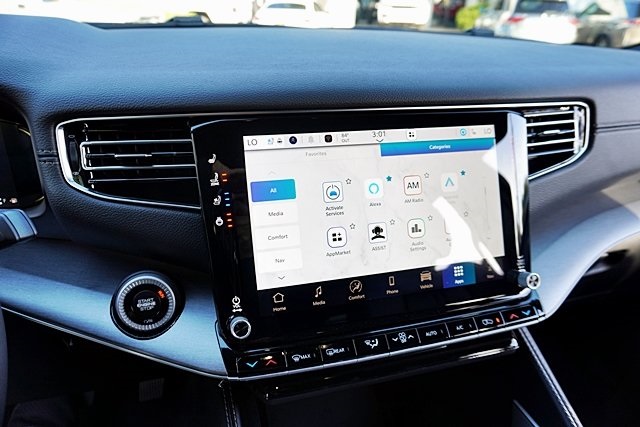 New 2025 Bright White Clear-Coat Exterior Paint Jeep Series II image 40