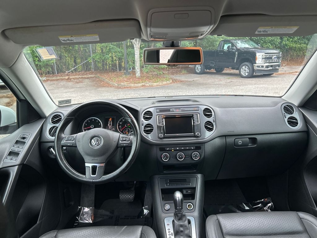 2017 Volkswagen Tiguan S photo 19